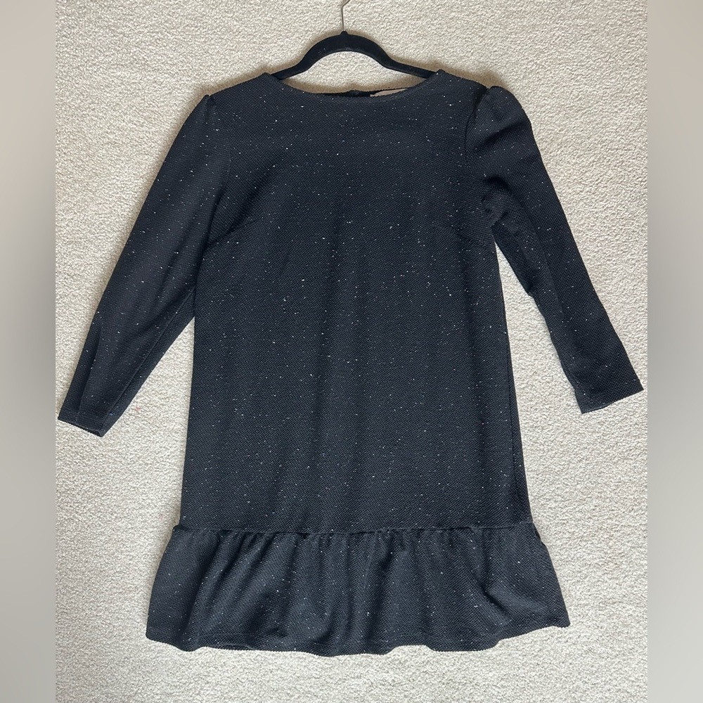 Loft, Shift Style Dress 3/4 Sleeve, Soft, Ruffle Hem
Sz MP
Very Good Condition